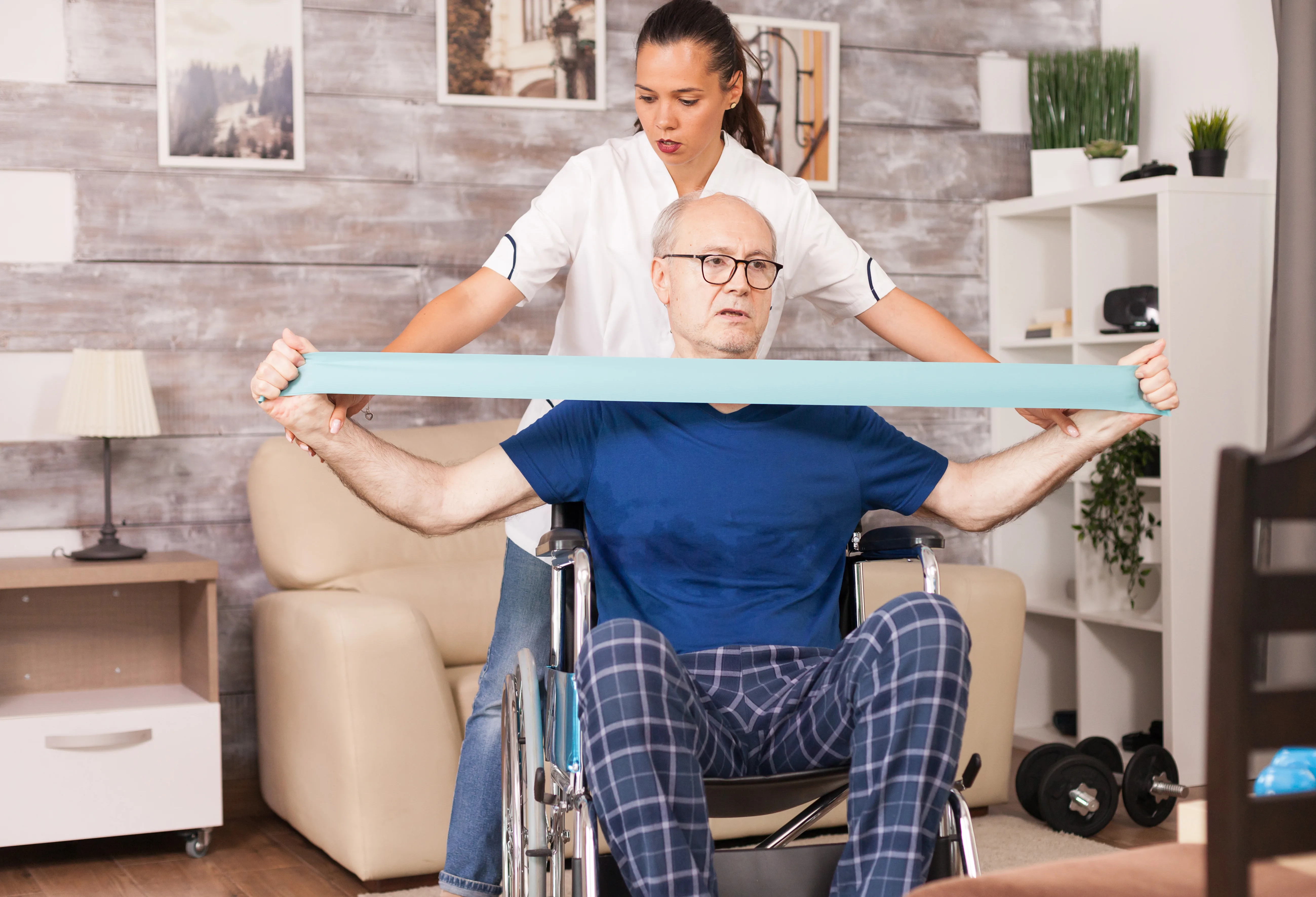 Physiotherapy for Elderly at Home: Benefits, Treatments and When It Is Needed