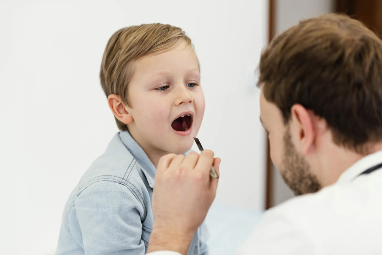Tongue Thrust in Children: Signs, Causes & Treatment Options